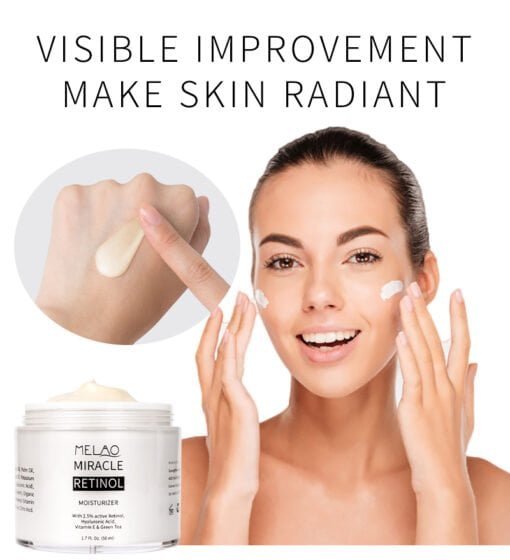 retinol creme met carnosine, hyaluronzuur, vitamine e, gezicht van een vrouw