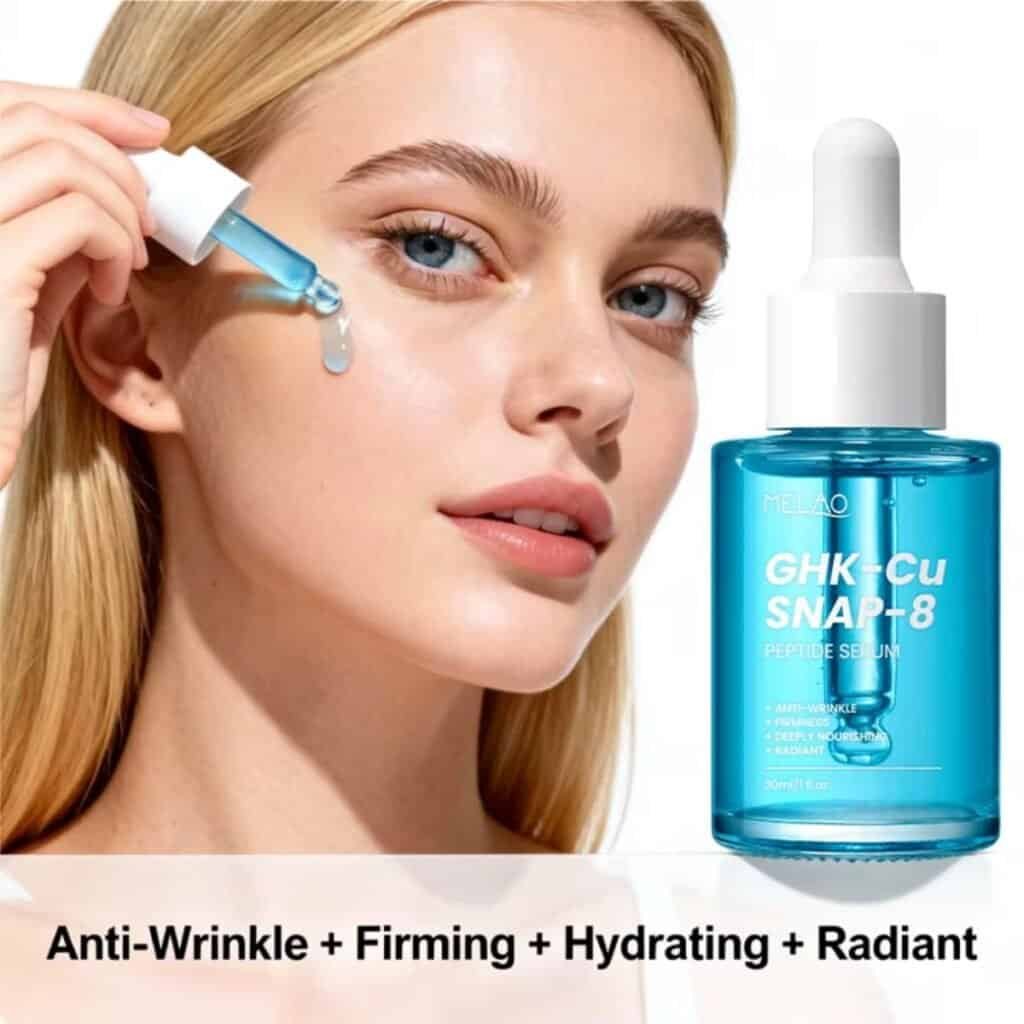 GHK Cu SNAP 8 , flesje koper peptide 30 ml, op vrouwelijk model